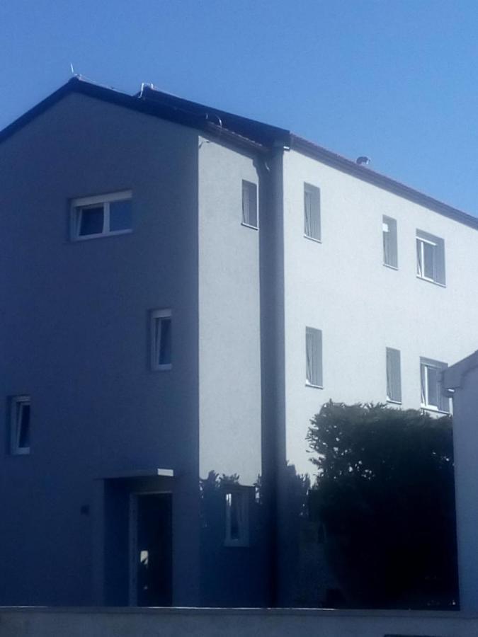 Apartmani Rebecca Vir Luaran gambar
