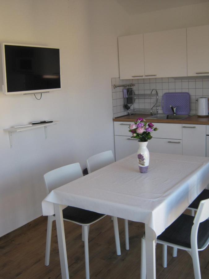Apartmani Rebecca Vir Luaran gambar