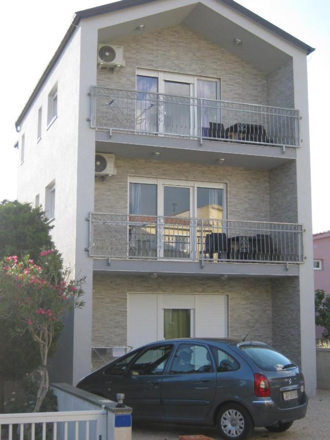 Apartmani Rebecca Vir Luaran gambar