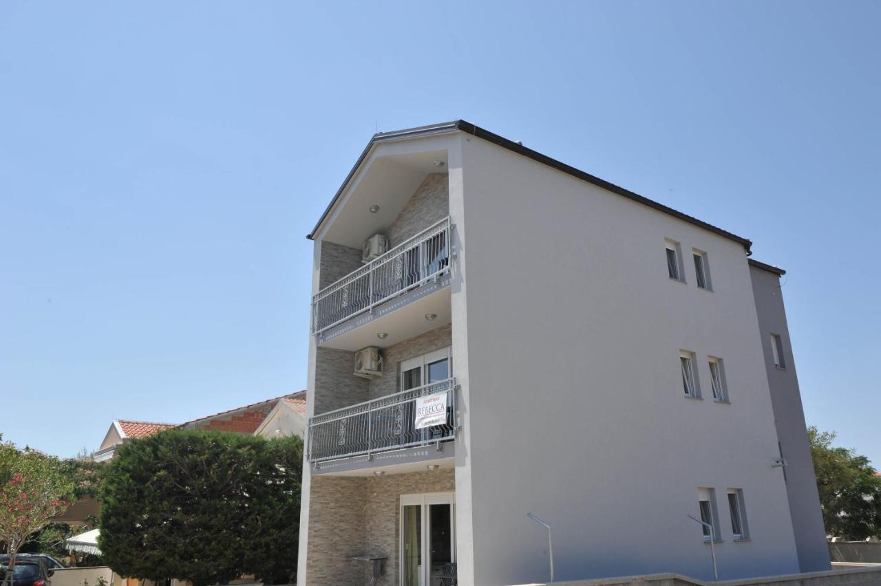 Apartmani Rebecca Vir Luaran gambar