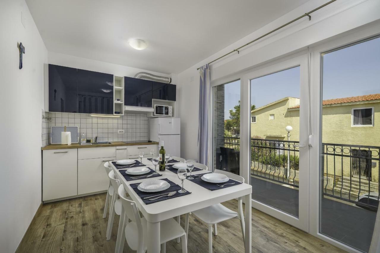 Apartmani Rebecca Vir Luaran gambar